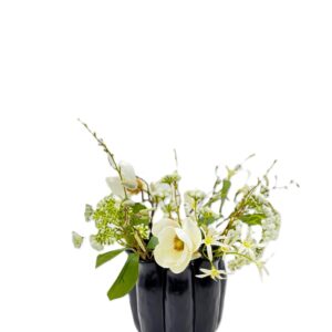 Zijdenbloemen boeketje grace incl zwart vaasje